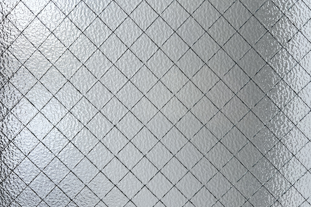 網入りすりガラス