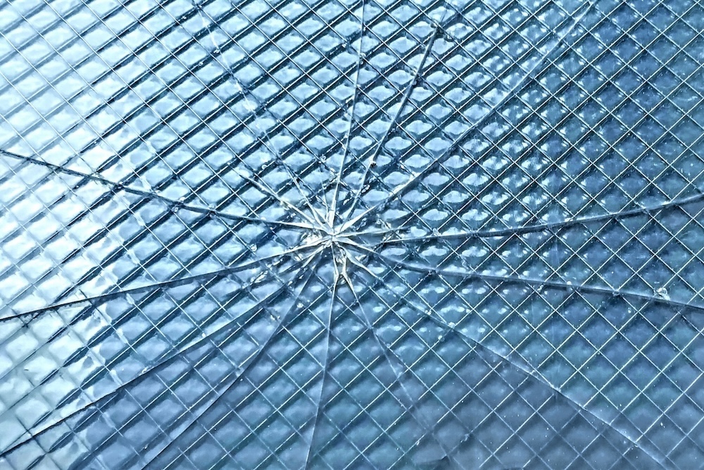 割れたガラス